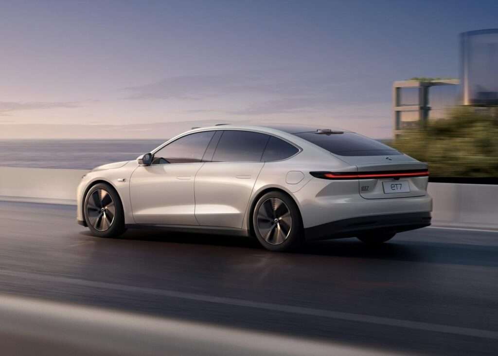 NIO ET7