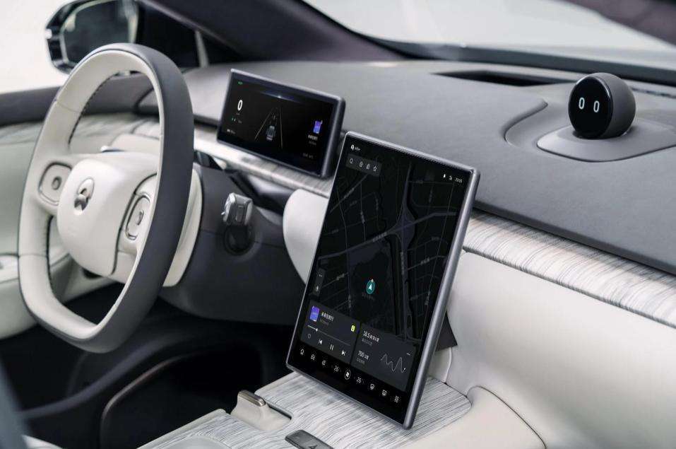 NIO ET7