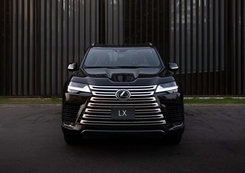 Lexus LX 700h