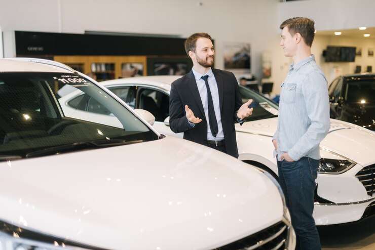 Car Dealerships vs. Private Sellers