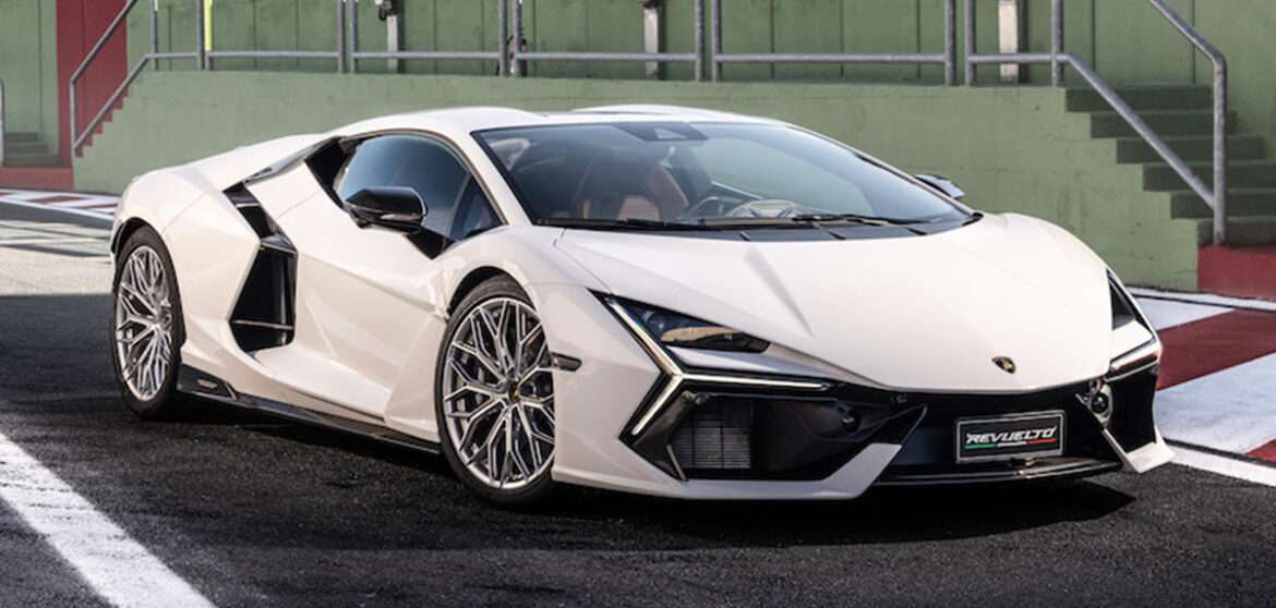 Lamborghini Revuelto Dubai