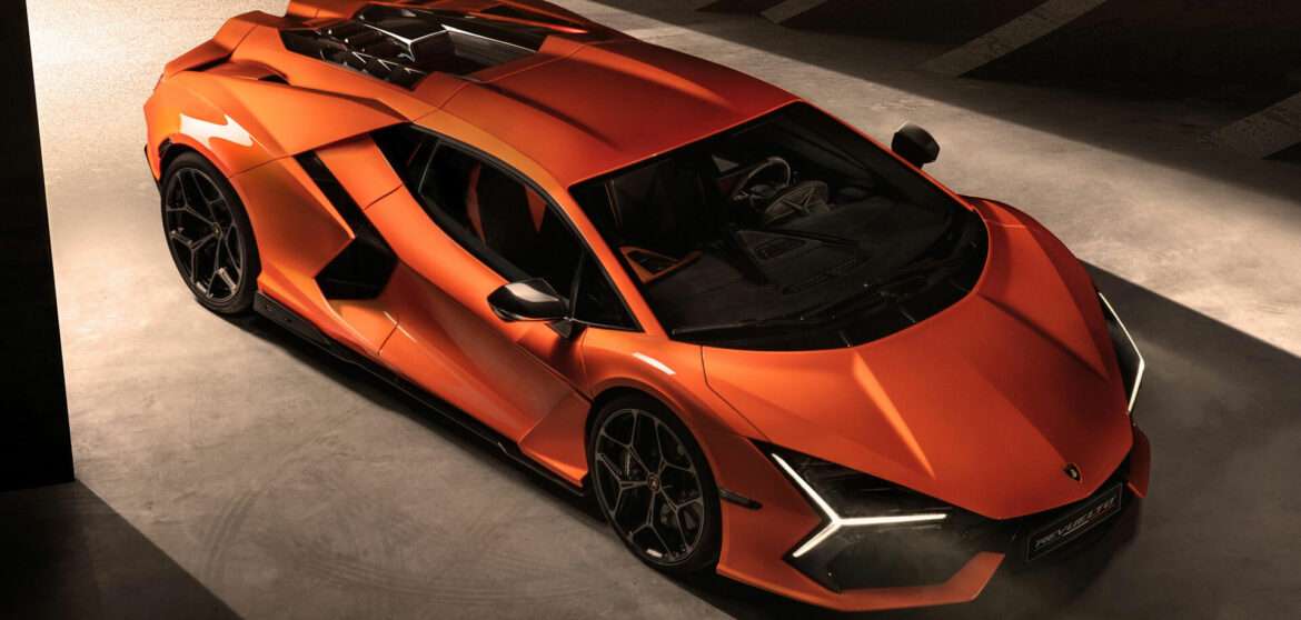 2025 Lamborghini Revuelto