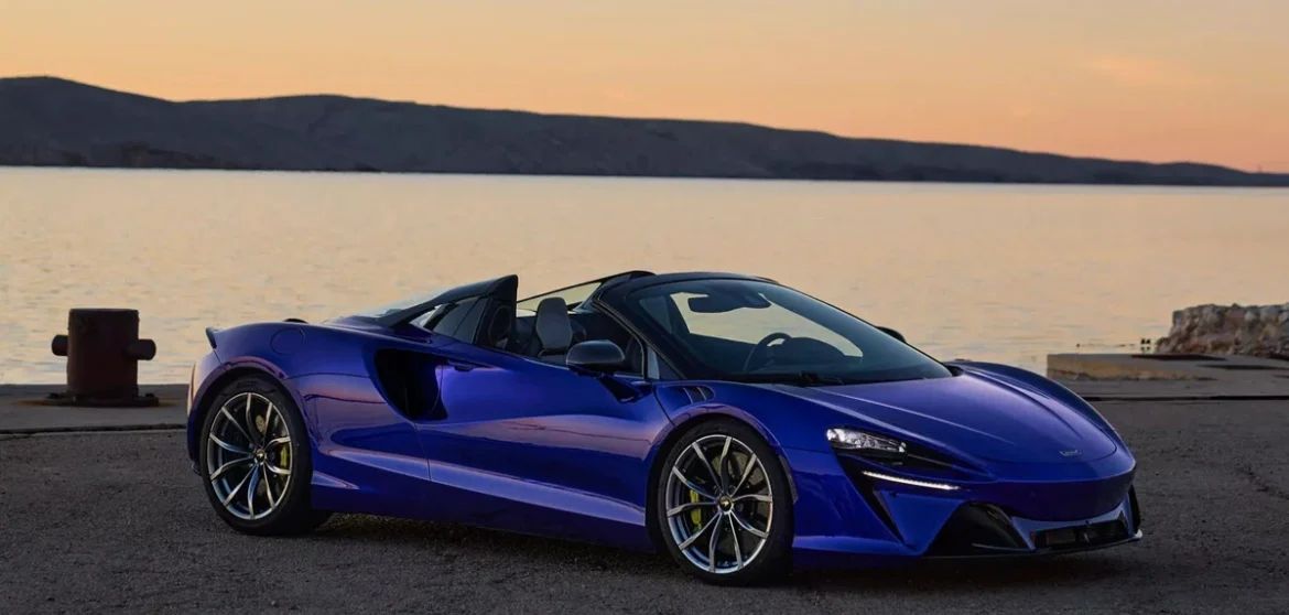 McLaren Artura Spider 2025