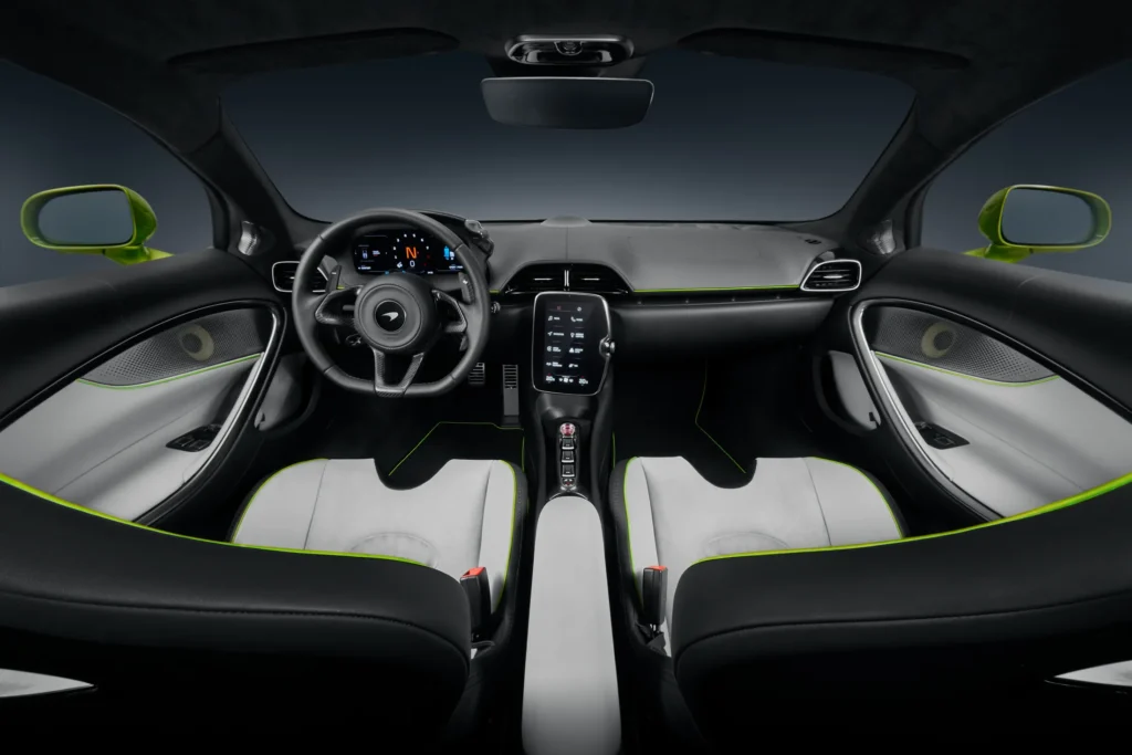 McLaren Artura Spider 2025