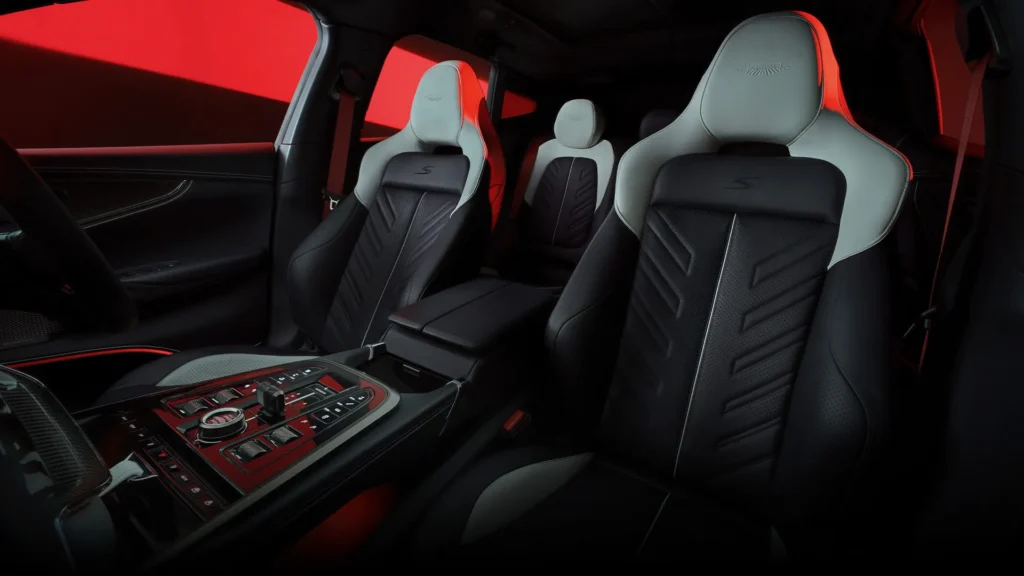 Aston Martin DBX S