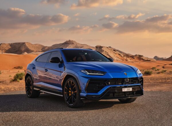 Rent Lamborghini Urus in Dubai