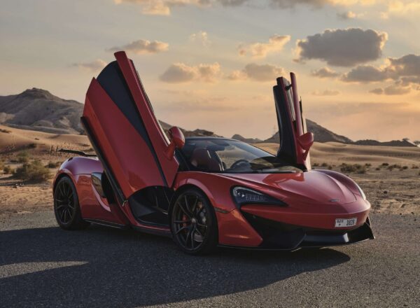Rent Mclaren 570S in Dubai