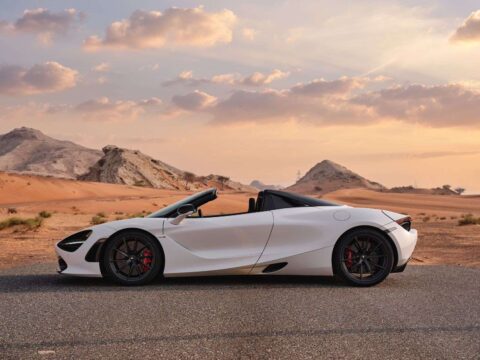 Rent McLaren 720s Spider White in Dubai