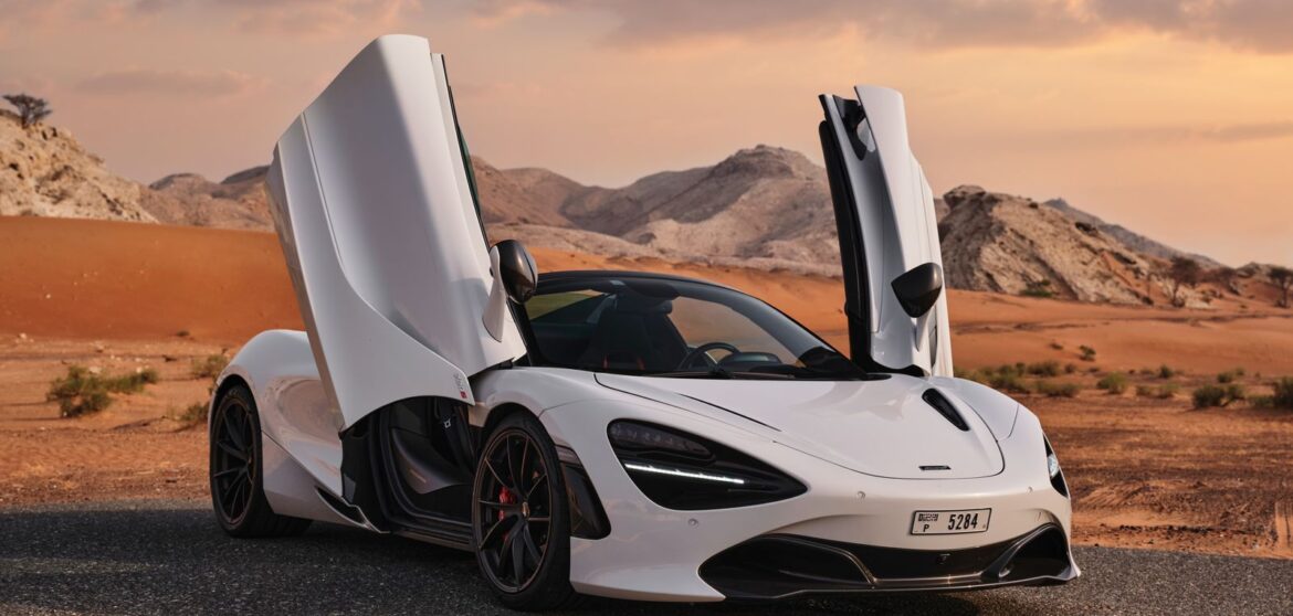 Rent McLaren 720s Spider White in Dubai