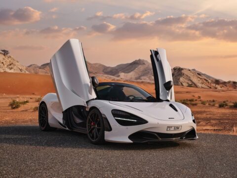 Rent McLaren 720s Spider White in Dubai