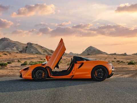 McLaren Artura Spider