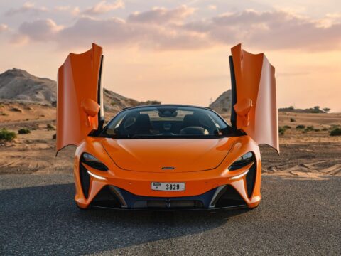 McLaren Artura Spider
