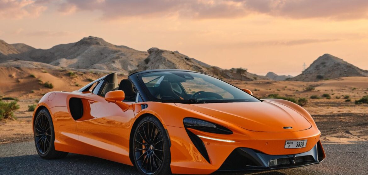 McLaren Artura Spider