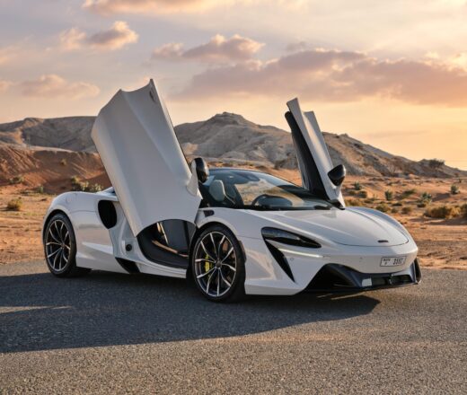 McLaren Artura Spider White