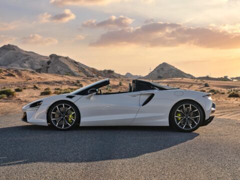 McLaren Artura Spider White