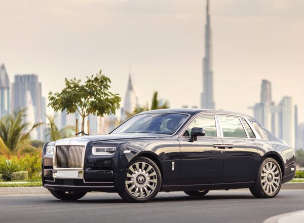 rolls royce phantom rent dubai
