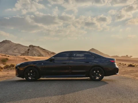 rent bmw 735i black in dubai