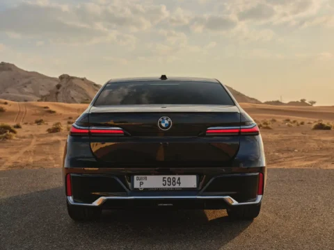 rent bmw 735i black in dubai