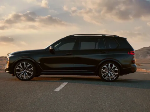 rent BMW X7 M60i Black in Dubai