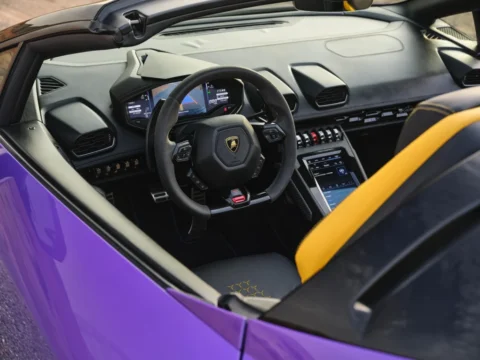 Lamborghini Huracan Evo Spyder Purple