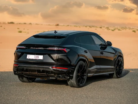 lamborghini urus black
