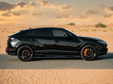 lamborghini urus black
