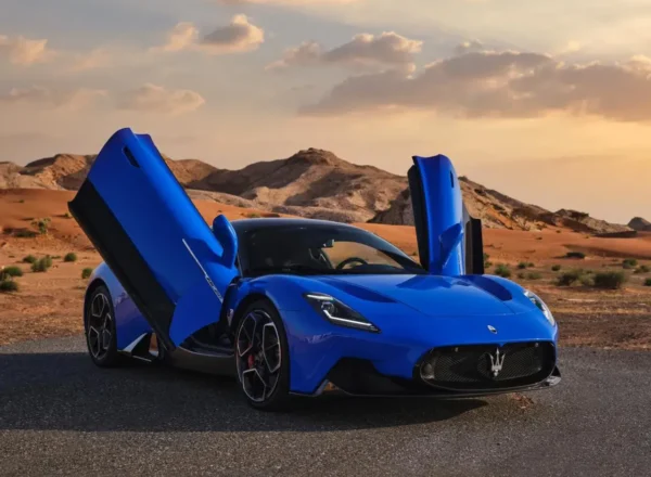 Maserati MC20 Blue