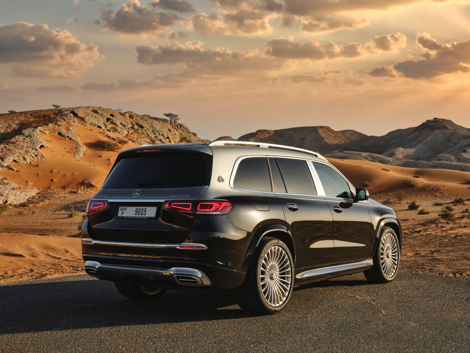 Rent Mercedes Benz GLS 600 Maybach in Dubai