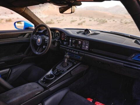 Rent Porsche 911 GT3 Blue in Dubai