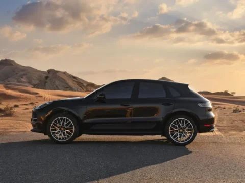Rent Porsche Macan Sports Black in Dubai