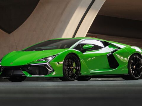Lamborghini Revuelto green