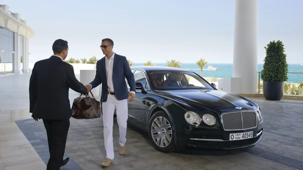 Private Chauffeur vs Hotel Transfer in Dubai