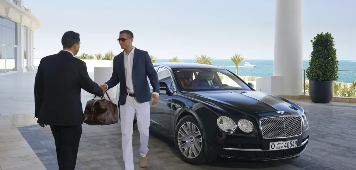 Private Chauffeur vs Hotel Transfer in Dubai