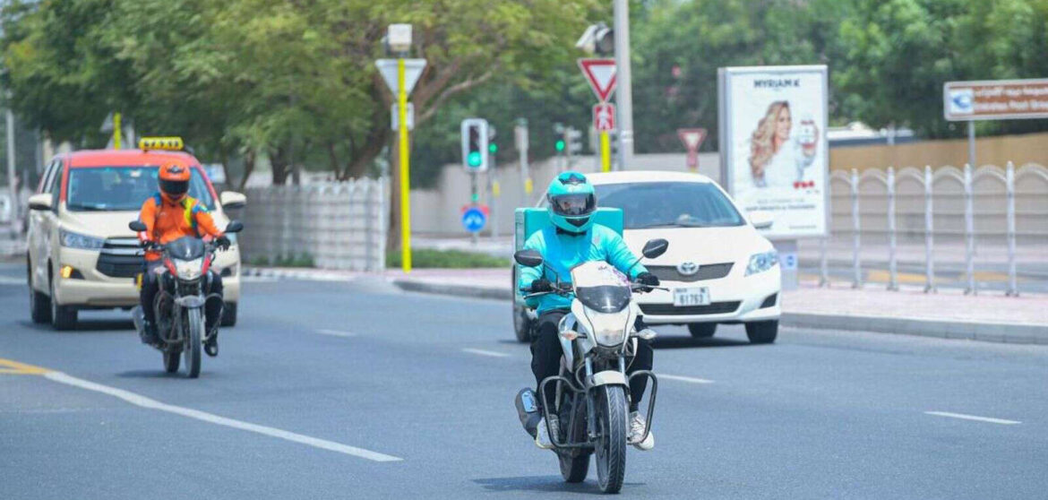 Dubai New Traffic Rule: Delivery Riders Restricted from Left Lanes