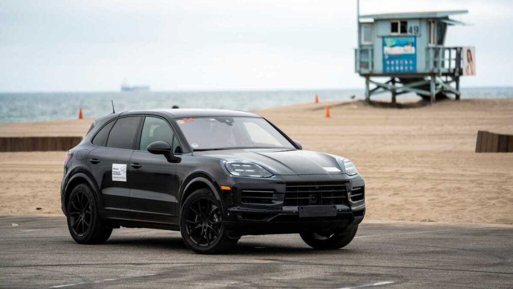 Porsche Prepares Electric Cayenne