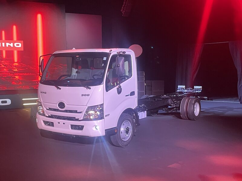 Hino 300 Series Returns to the UAE With Euro 5 Power