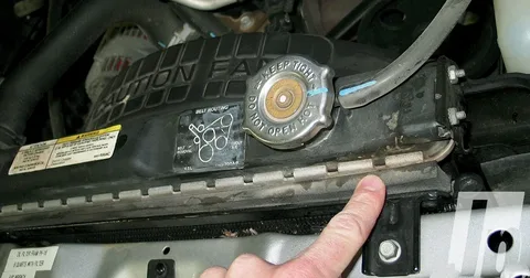 How to Identify and Fix car Radiator Leaks