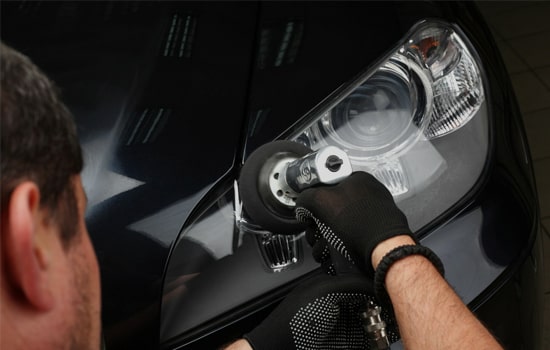 The Benefits of Professional Headlight Restoration Services