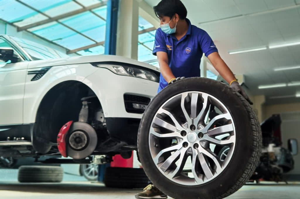 Top 5 Tyre Brands for Performance and Safety in UAE